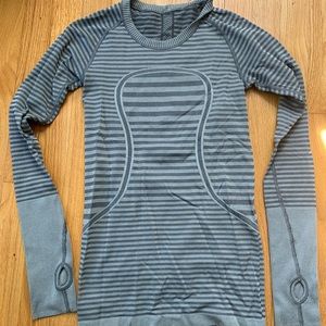 NWOT Lululemon Long Sleeve